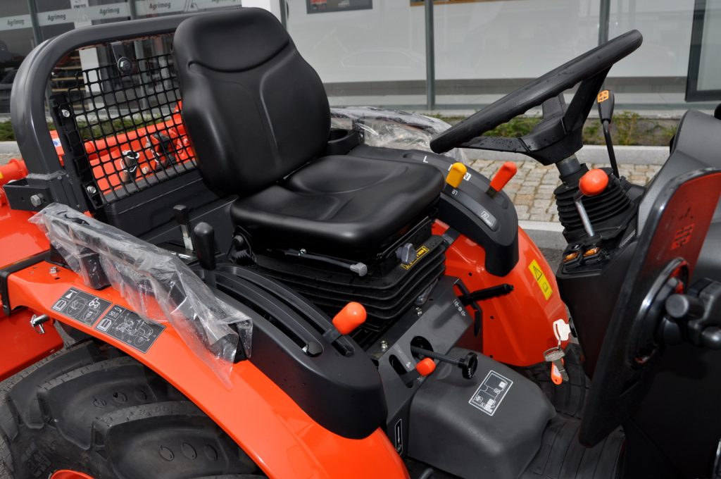 KUBOTA B2261