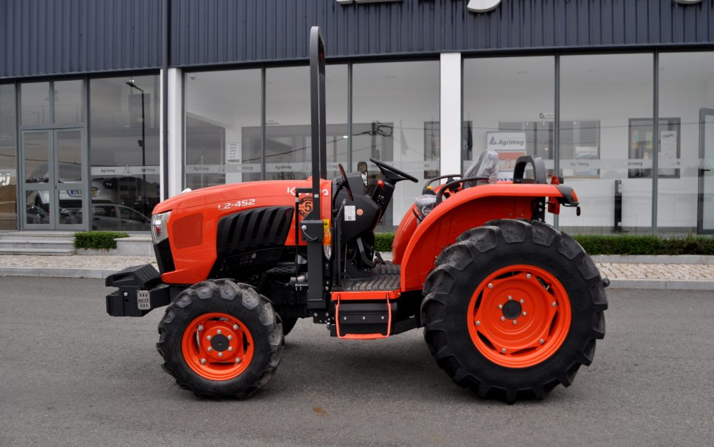 Kubota L2-452