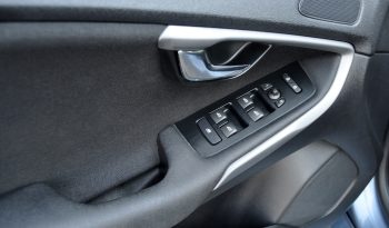 Volvo V40 D2 Kinetic 120 cv cheio