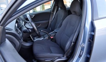 Volvo V40 D2 Kinetic 120 cv cheio
