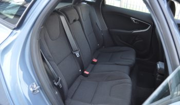 Volvo V40 D2 Kinetic 120 cv cheio