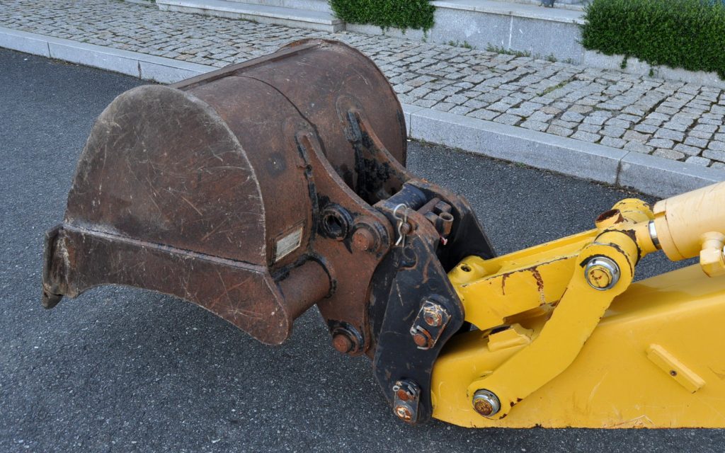 Retroescavadora Komatsu WB93R-8