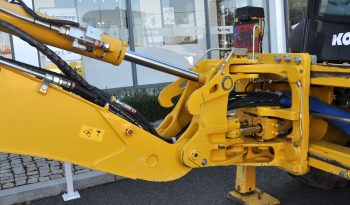 Retroescavadora Komatsu WB93R-8 cheio