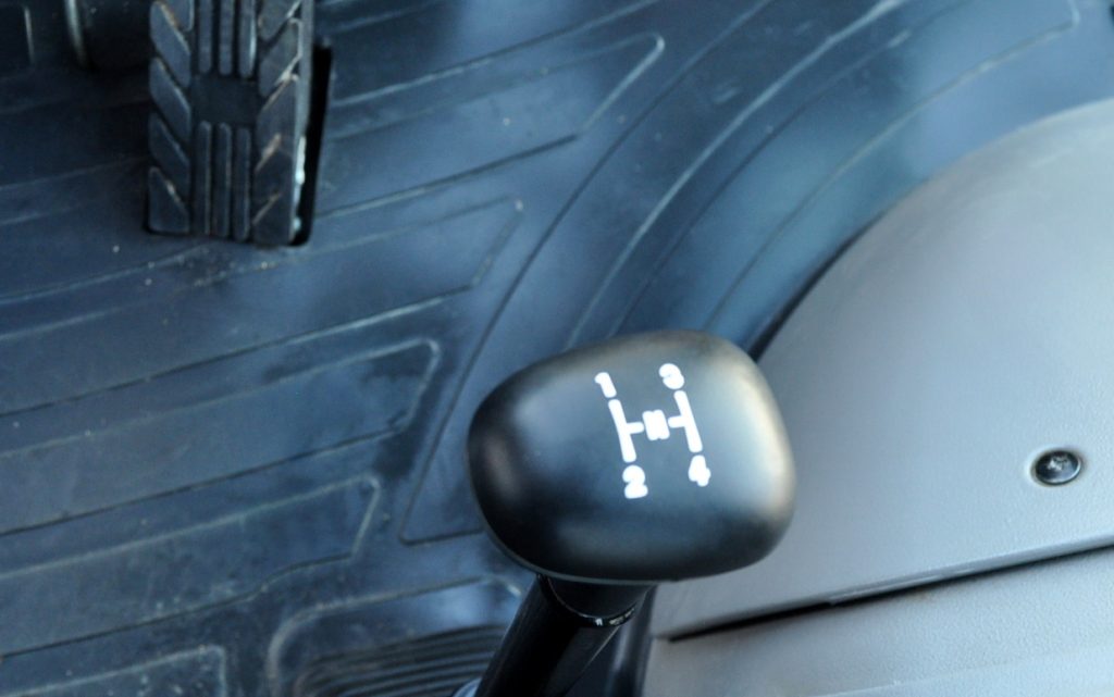 Retroescavadora Komatsu WB93R-8