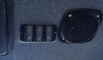 Retroescavadora Komatsu WB93R-8 cheio