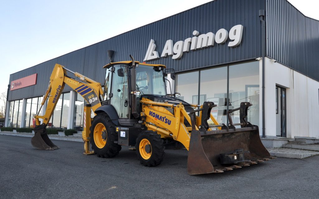 Retroescavadora Komatsu WB93R-8