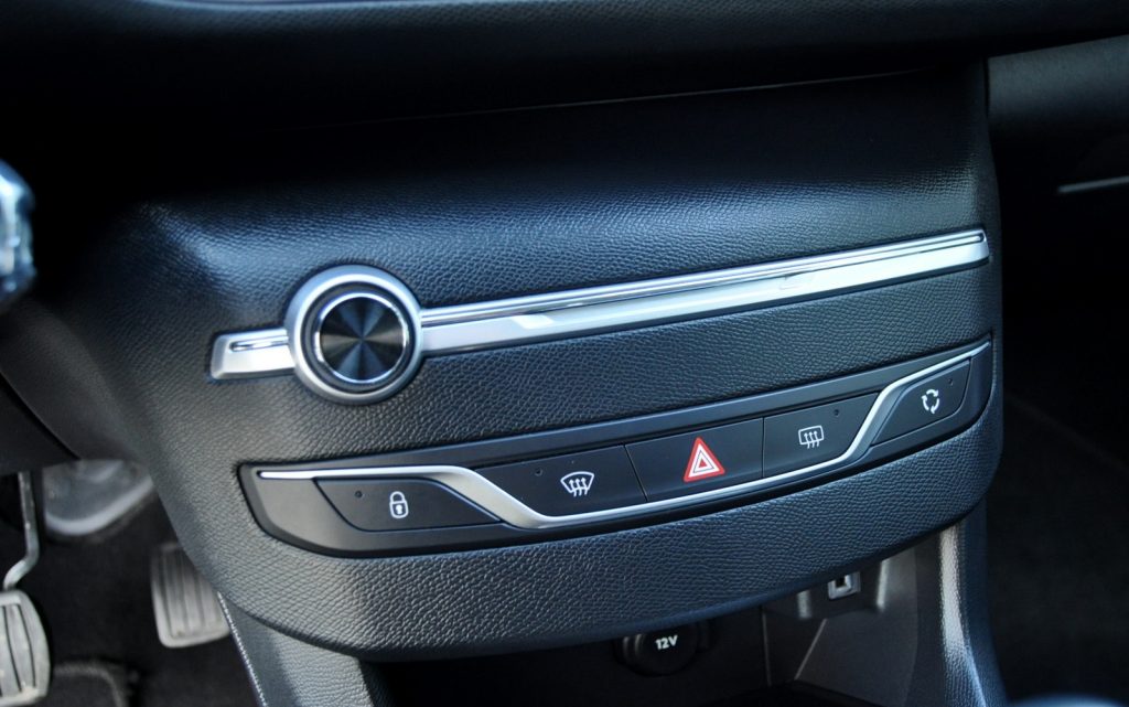 Peugeot 308 1.5 BlueHdi Business Line