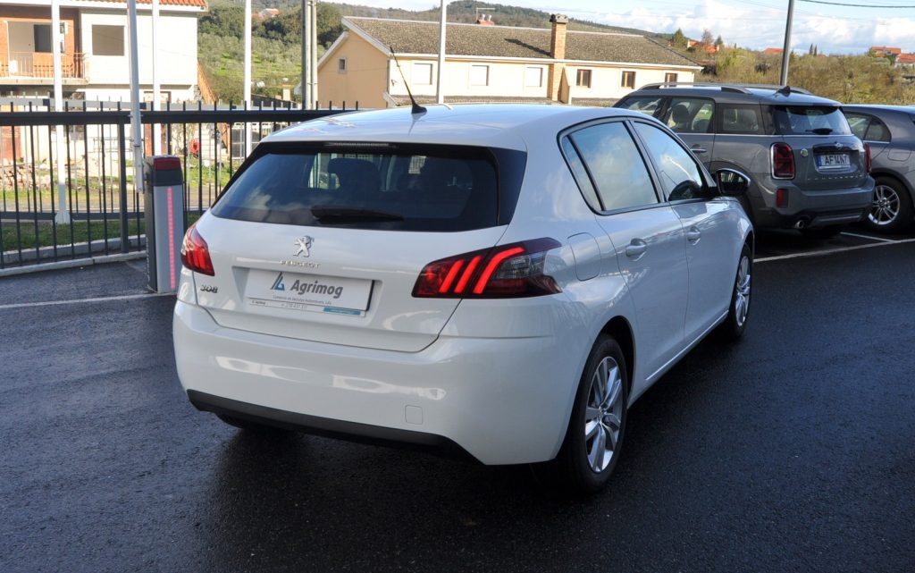 Peugeot 308 1.5 BlueHdi Business Line