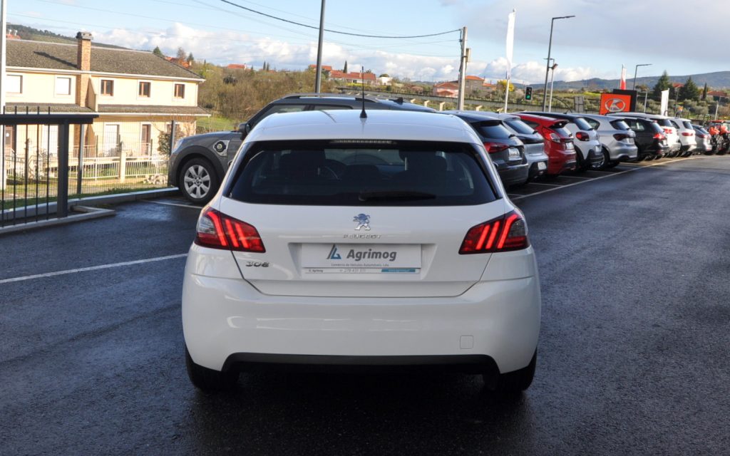 Peugeot 308 1.5 BlueHdi Business Line