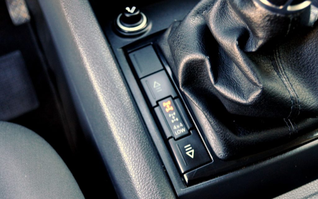 Volkswagen Amarok 2.0 TDI CD Extra AC CM 4Motion 3 lug