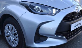 Toyota Yaris 1.0 VVT-i Confort cheio
