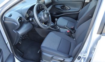 Toyota Yaris 1.0 VVT-i Confort cheio