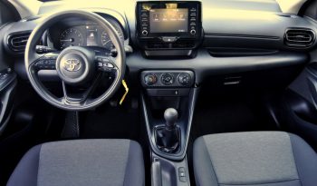 Toyota Yaris 1.0 VVT-i Confort cheio