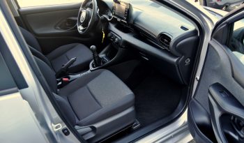 Toyota Yaris 1.0 VVT-i Confort cheio