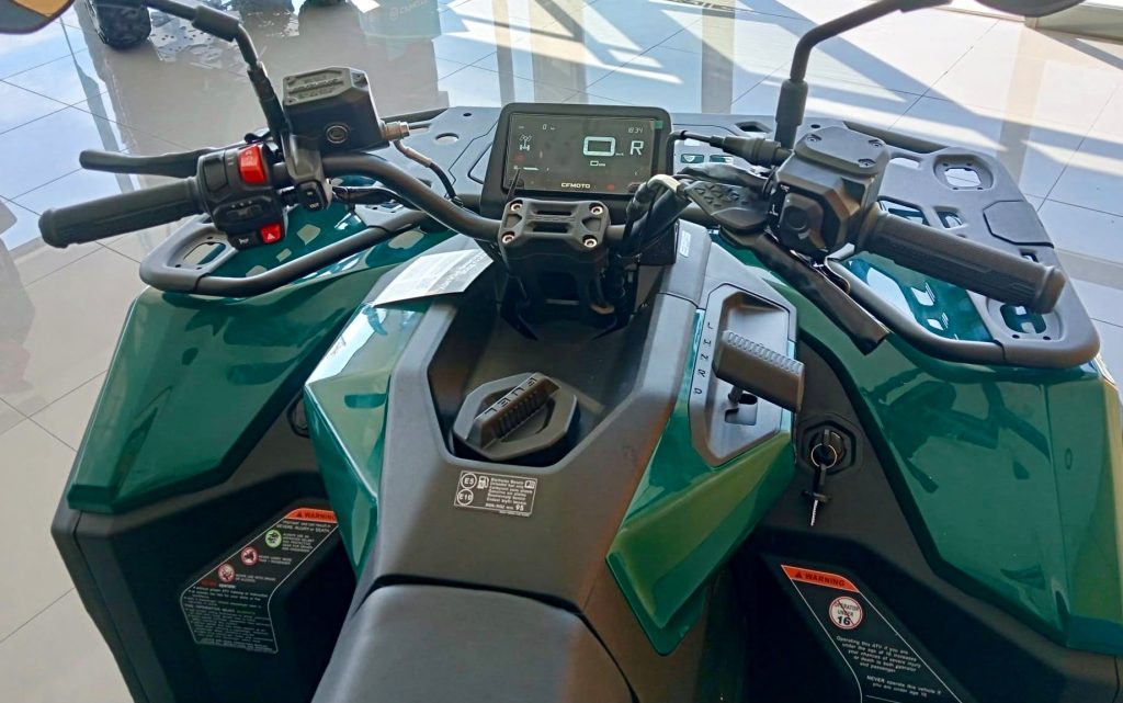 CFMOTO CFORCE C4 TOURING