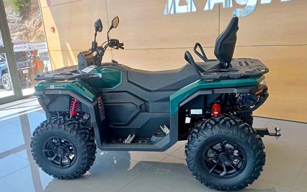 CFMOTO CFORCE C4 TOURING