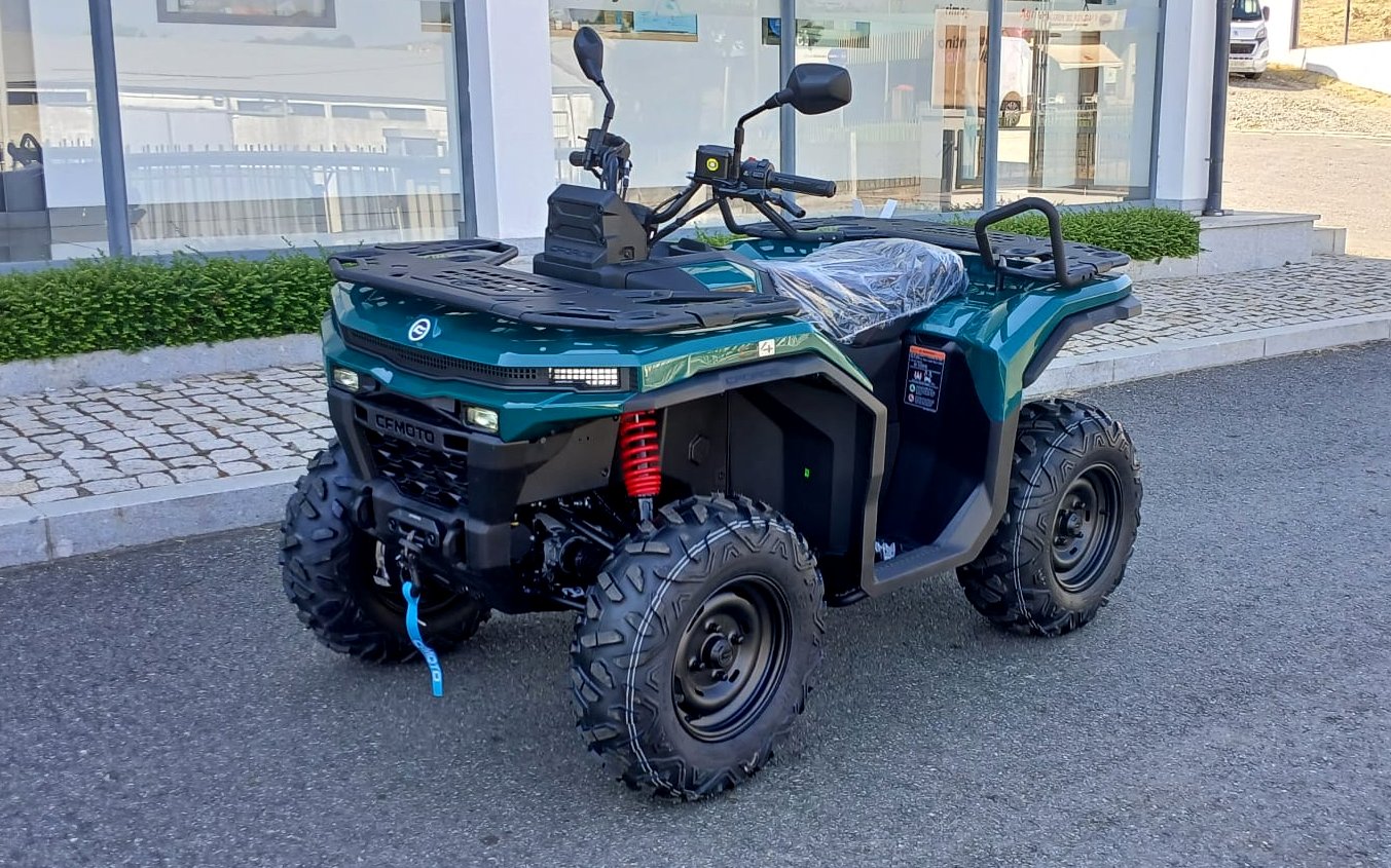 CFMOTO CFORCE C4