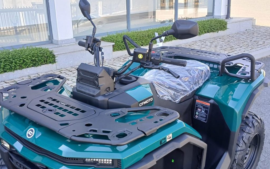 CFMOTO CFORCE C4