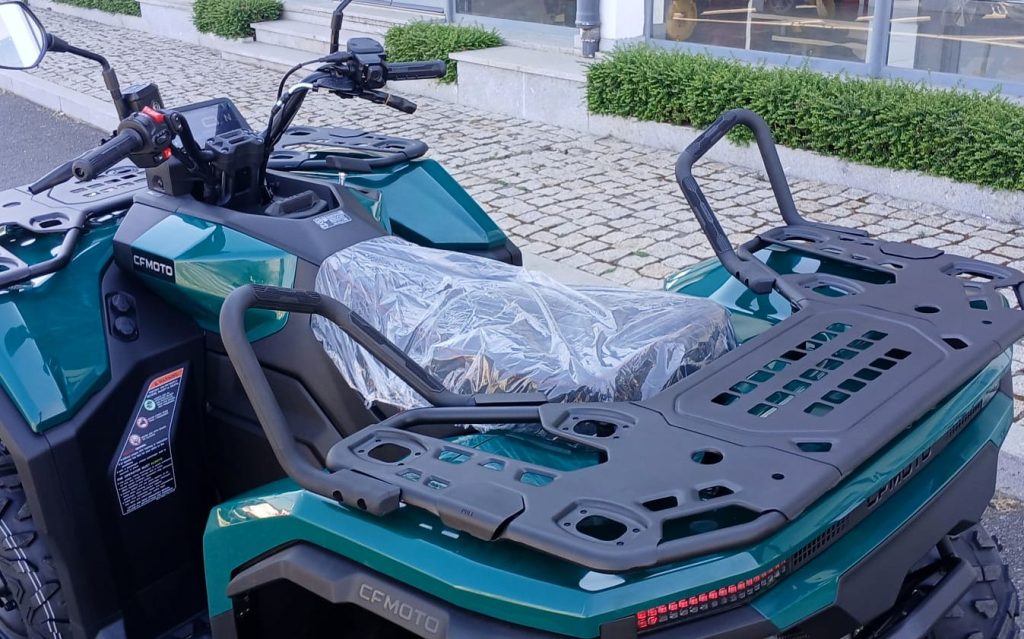 CFMOTO CFORCE C4