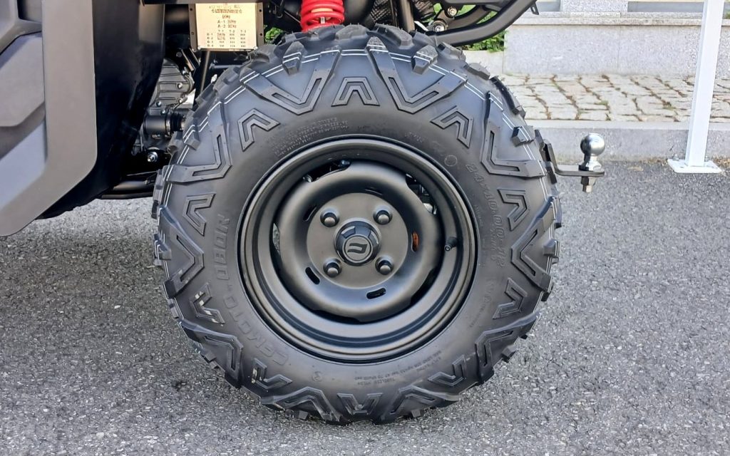 CFMOTO CFORCE C4