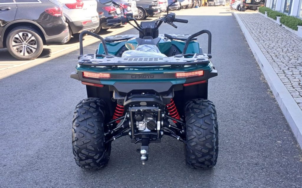CFMOTO CFORCE C4