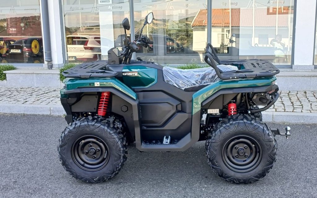 CFMOTO CFORCE C4