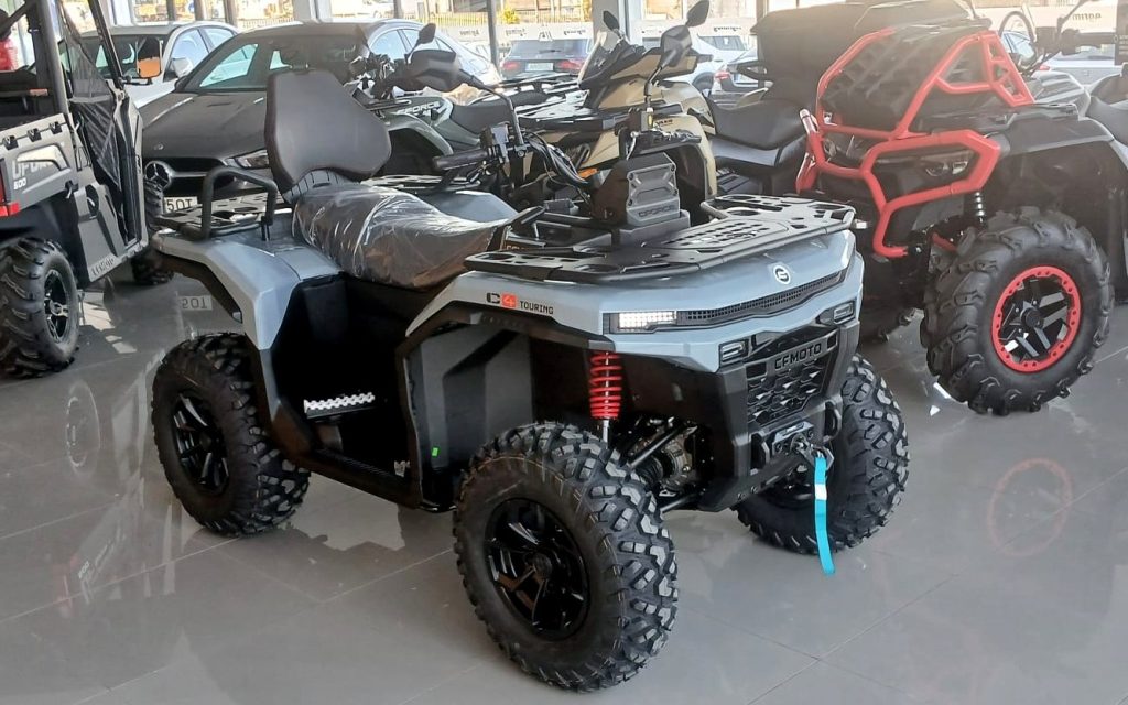 CFMOTO CFORCE C4 TOURING