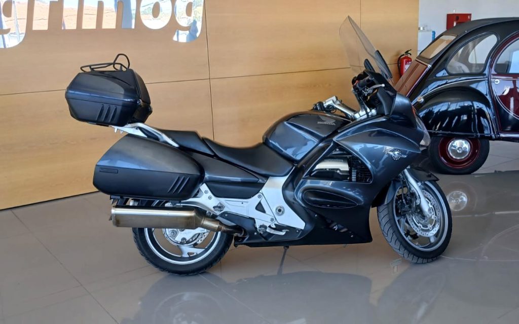 Honda ST1300A