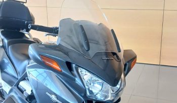 Honda ST1300A cheio