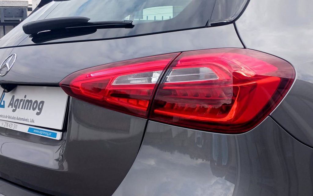 Mercedes-Benz A180d Business Solutions