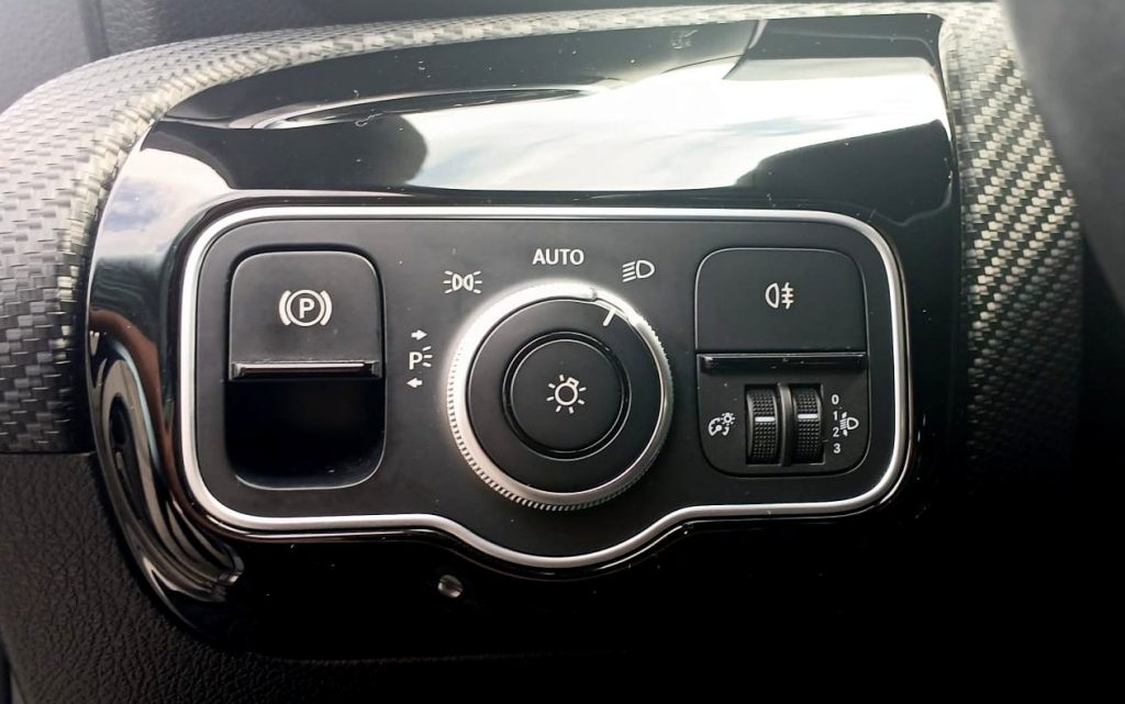 Mercedes-Benz A180d Business Solutions