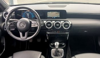 Mercedes-Benz A180d Business Solutions cheio