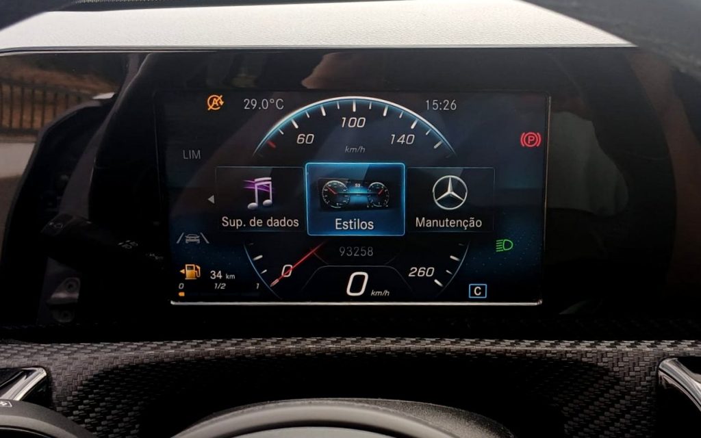 Mercedes-Benz A180d Business Solutions