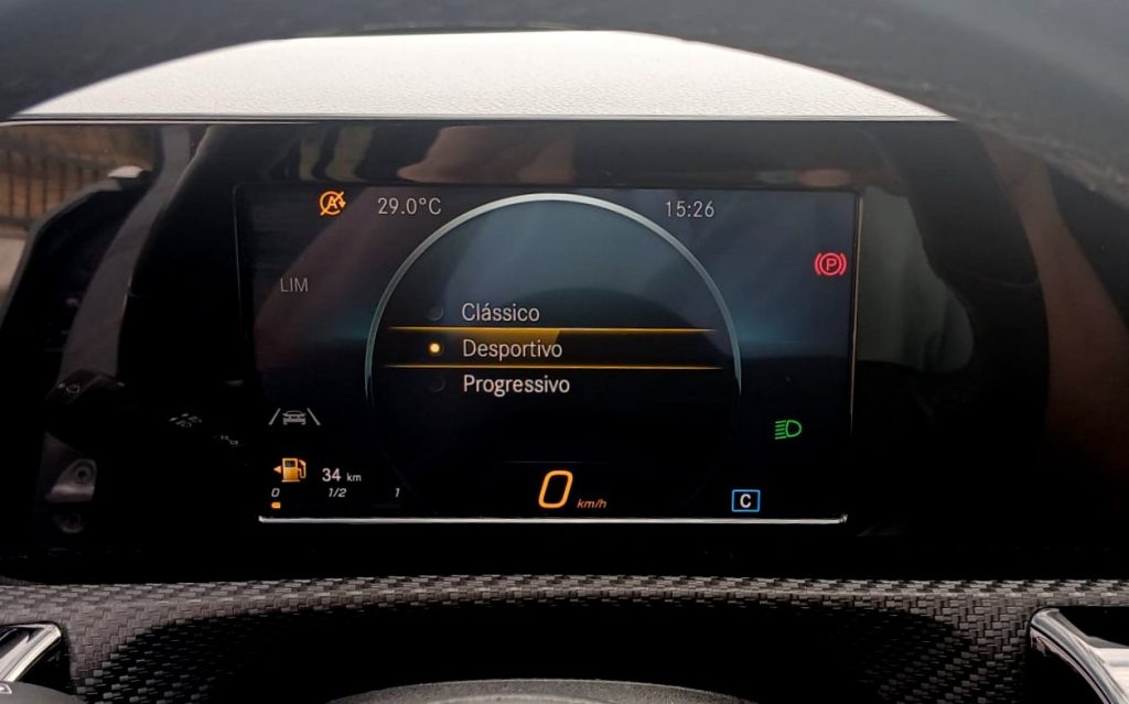Mercedes-Benz A180d Business Solutions