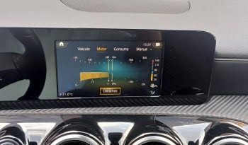 Mercedes-Benz A180d Business Solutions cheio