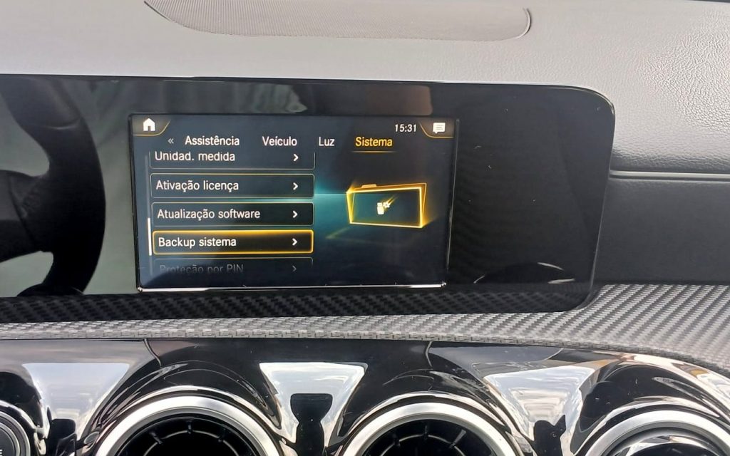 Mercedes-Benz A180d Business Solutions