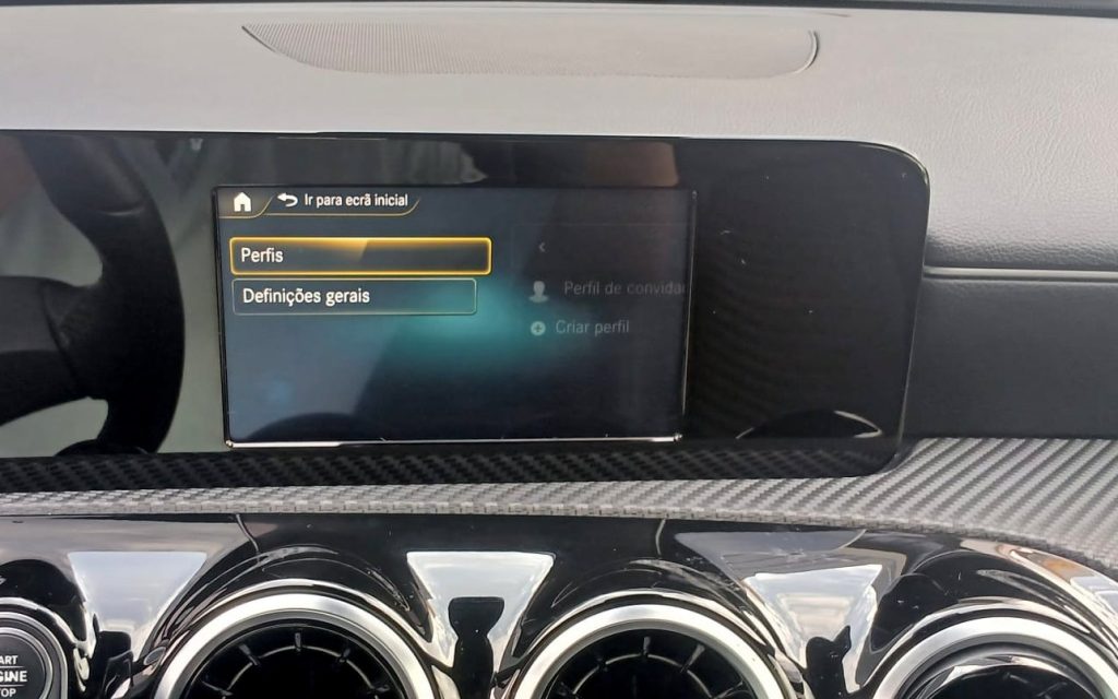 Mercedes-Benz A180d Business Solutions