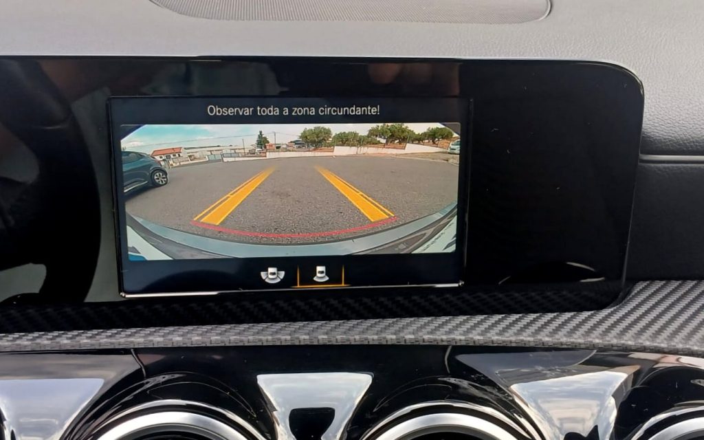 Mercedes-Benz A180d Business Solutions