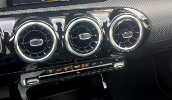 Mercedes-Benz A180d Business Solutions cheio