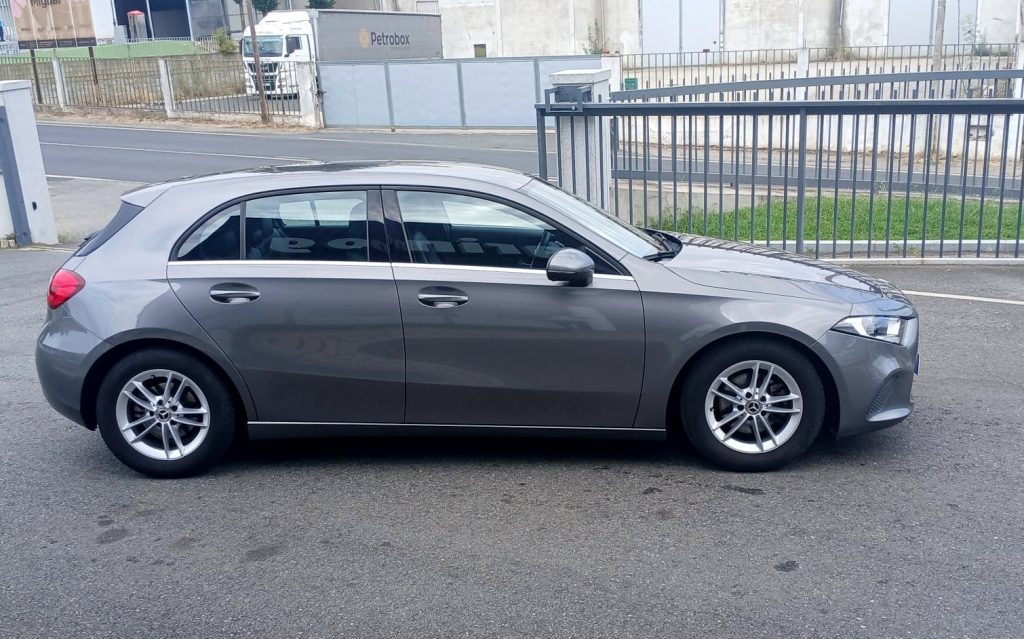 Mercedes-Benz A180d Business Solutions