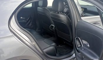 Mercedes-Benz A180d Business Solutions cheio