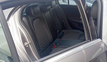 Mercedes-Benz A180d Business Solutions cheio