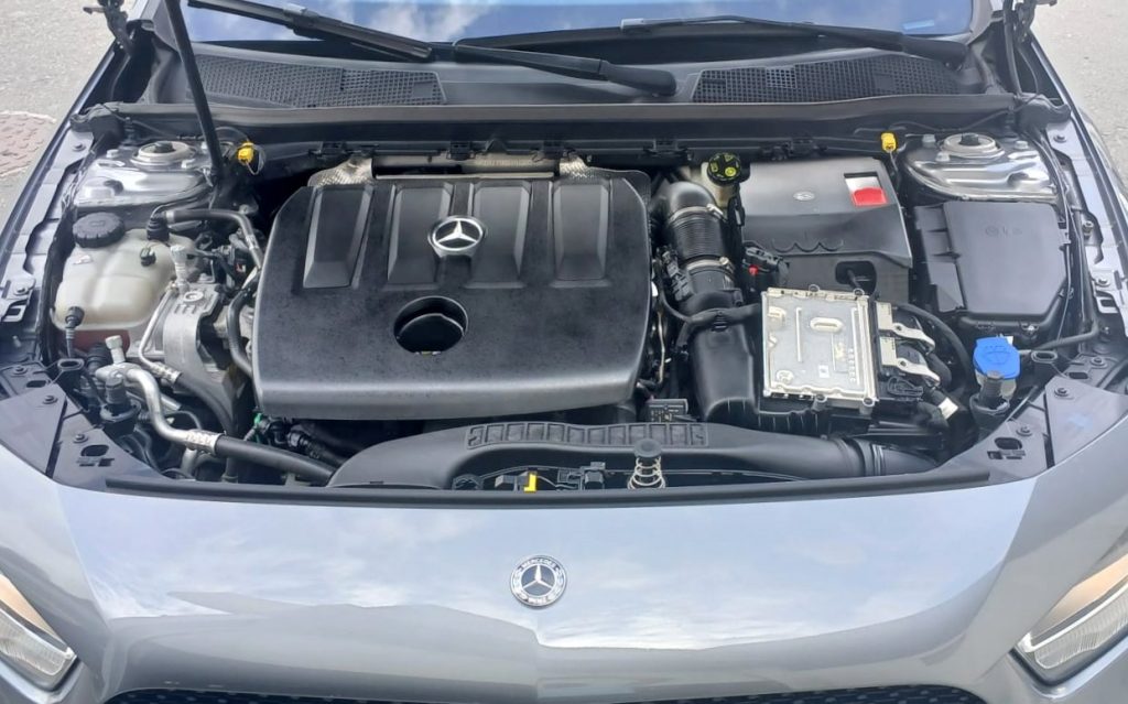 Mercedes-Benz A180d Business Solutions