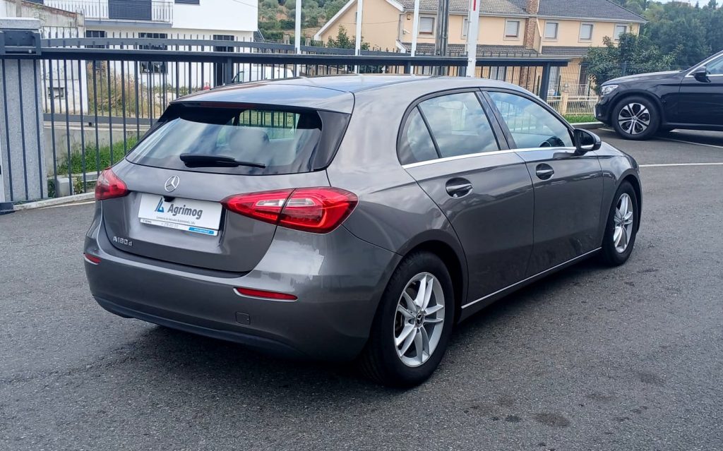 Mercedes-Benz A180d Business Solutions