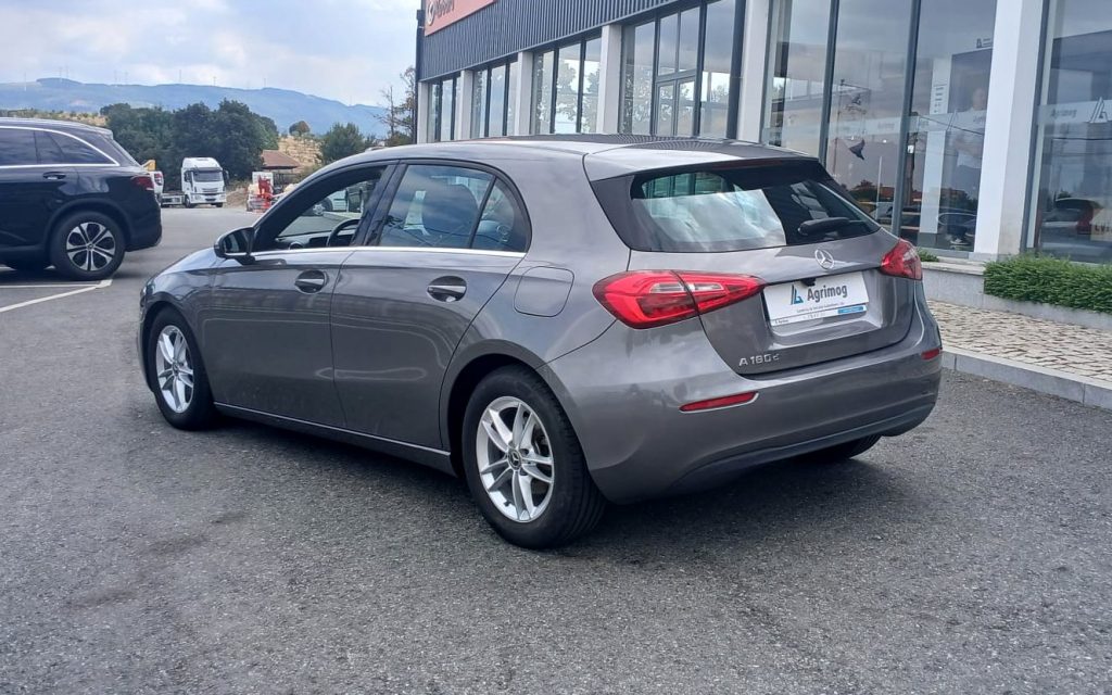 Mercedes-Benz A180d Business Solutions