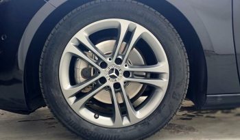 Mercedes-Benz A180d Limousine DCT Advantage cheio