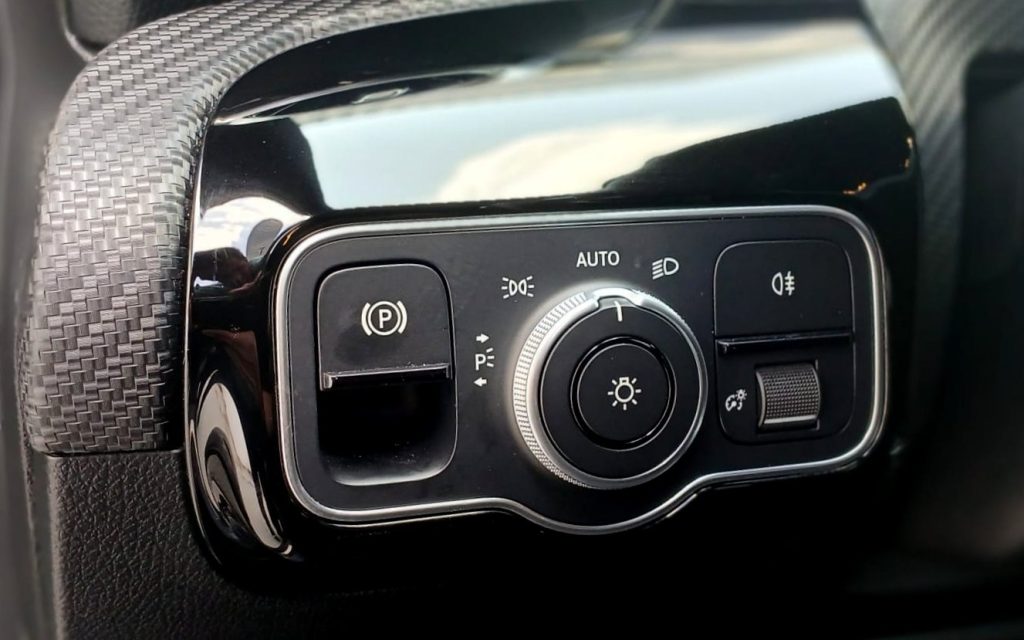 Mercedes-Benz A180d Limousine DCT Advantage