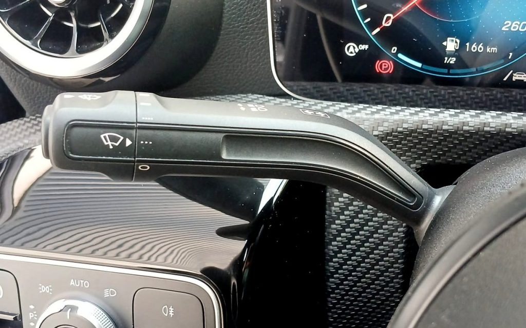 Mercedes-Benz A180d Limousine DCT Advantage