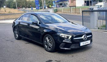 Mercedes-Benz A180d Limousine DCT Advantage cheio
