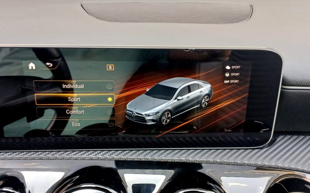 Mercedes-Benz A180d Limousine DCT Advantage